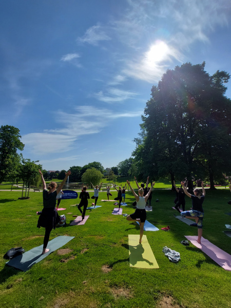 Yoga im Bürgerpark